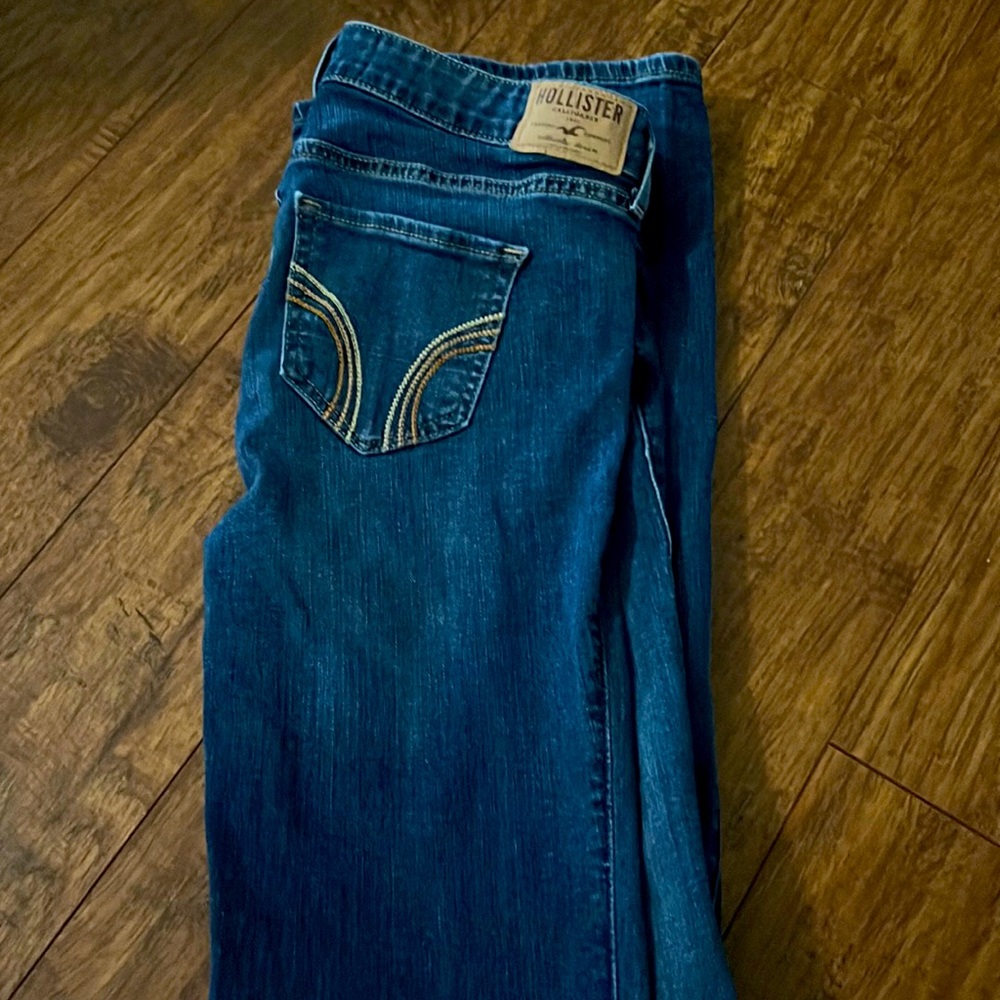 Hollister jeans. New with out tags.